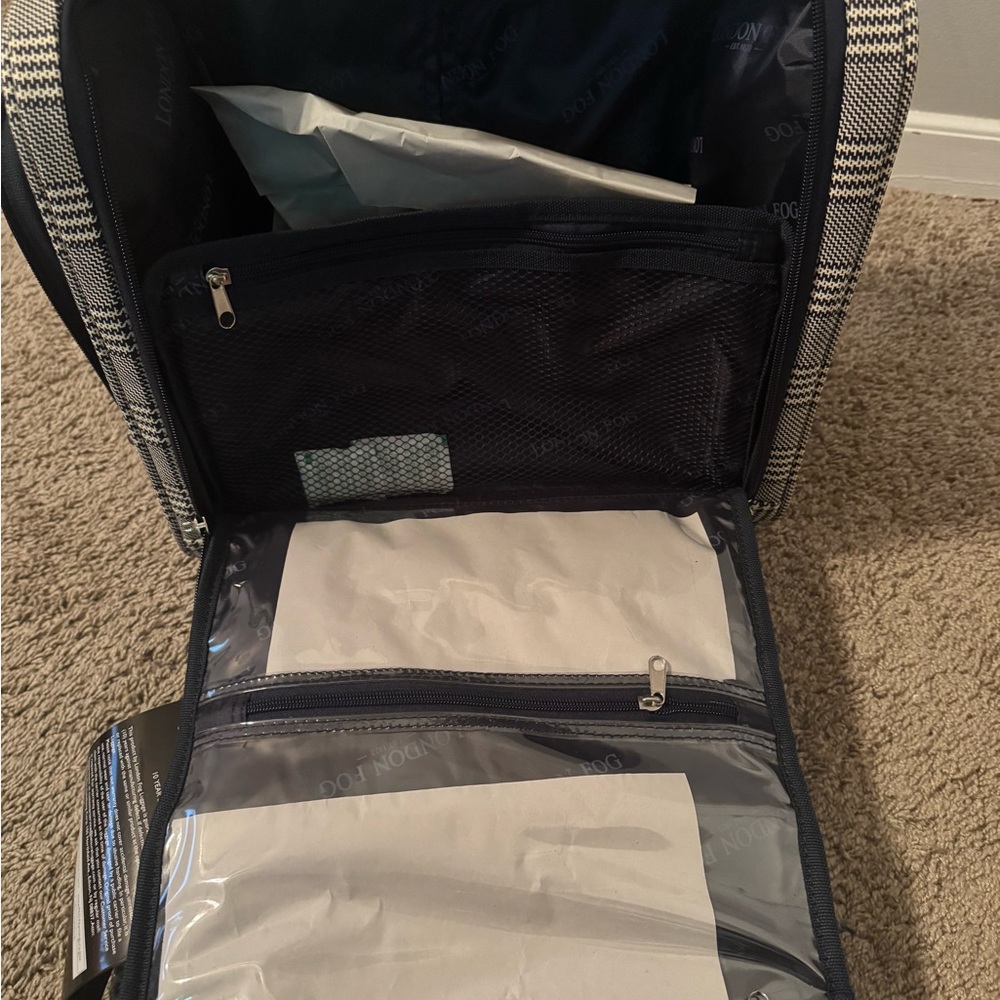 London Fog Black and White Under Seat Bag - Picture 3 of 3